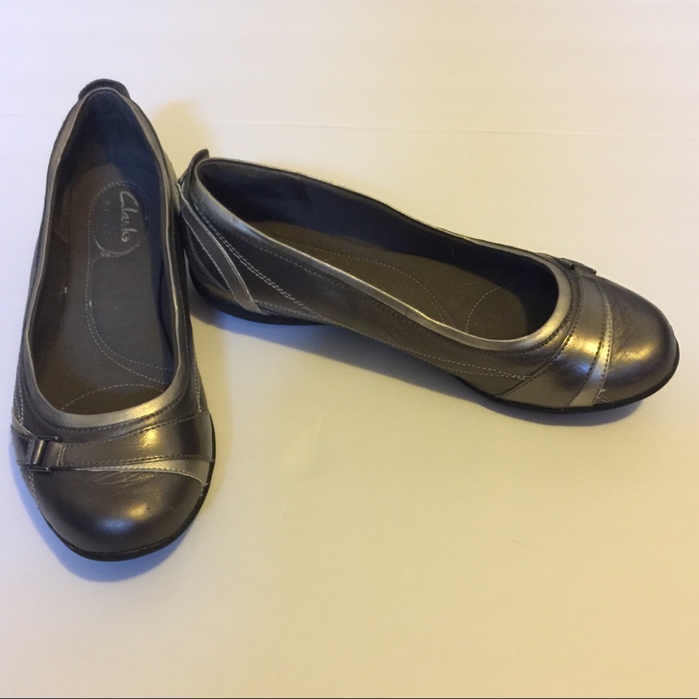 Clarks privo shoes silver gray flats size 7